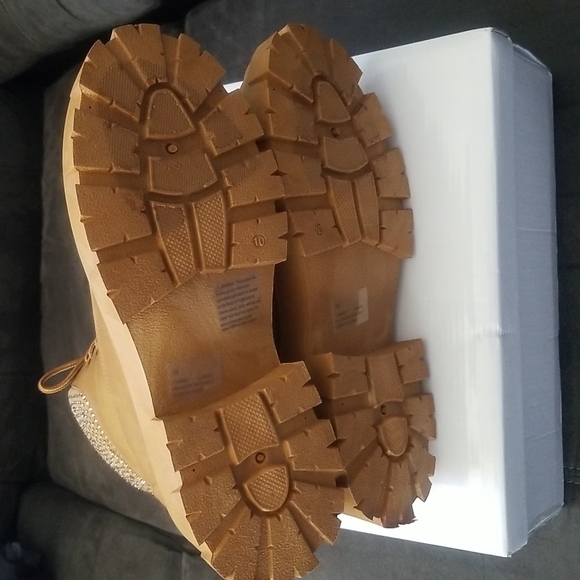 Cape Robin lace up boot - Picture 5 of 8